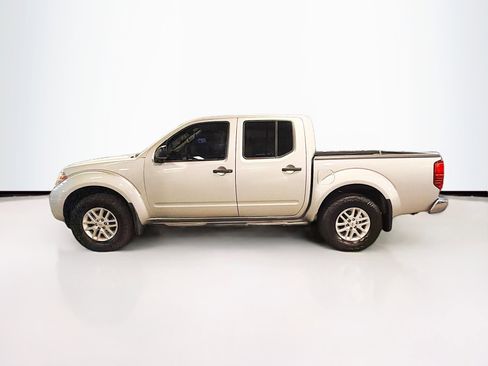 Used 2019 Nissan Frontier SV image 4