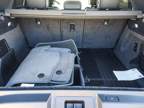 New 2025 Land Rover Range Rover SE image 28