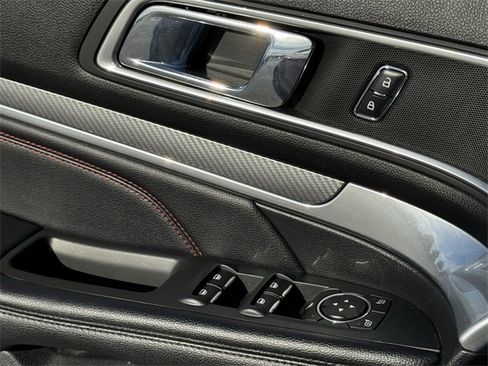 Used 2016 Ford Explorer Sport image 25