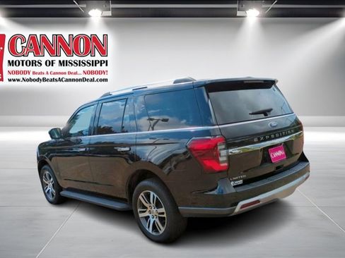 Used 2024 Ford Expedition Limited image 7