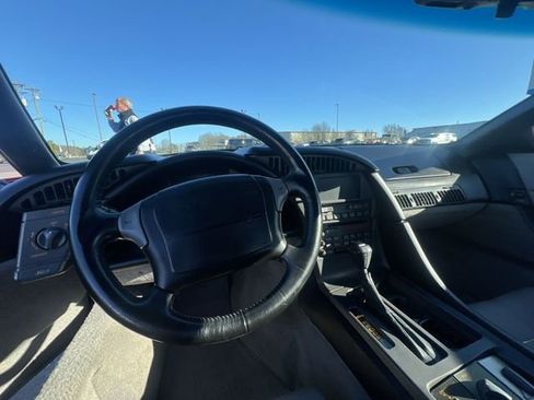 Used 1991 Chevrolet Corvette Convertible image 10