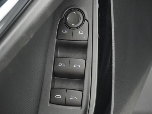 New 2026 Chevrolet Equinox LT image 13