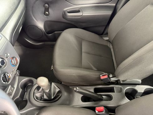 Used 2019 Nissan Versa S image 23