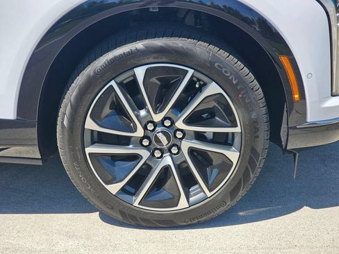 New 2026 Cadillac Optiq Sport 2 AWD/4WD image 9