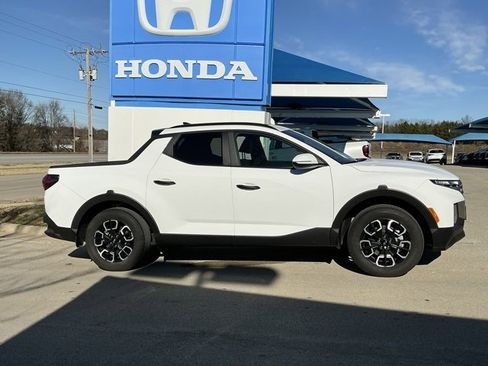 Used 2024 Hyundai Santa Cruz SEL w/ Activity Package image 2