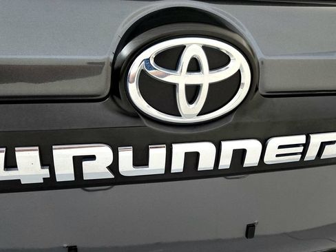 Certified 2023 Toyota 4Runner TRD Off-Road Premium w/ Moonroof Package AWD/4WD image 13