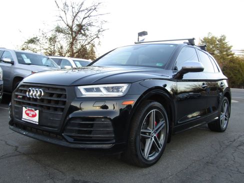Used 2018 Audi SQ5 Premium Plus w/ S Sport Package image 3
