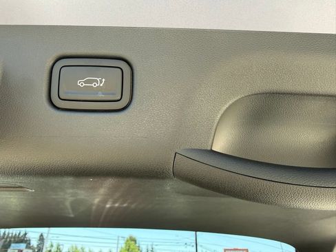 Certified 2025 Hyundai Kona Limited FWD image 11