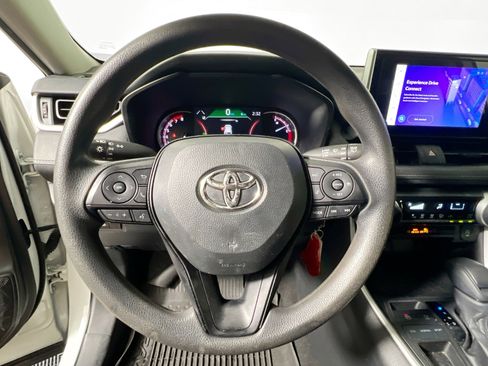 Used 2024 Toyota RAV4 LE FWD image 17