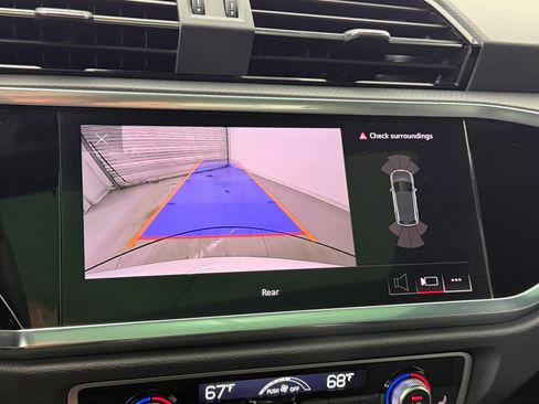 Certified 2025 Audi Q3 2.0T Premium image 29