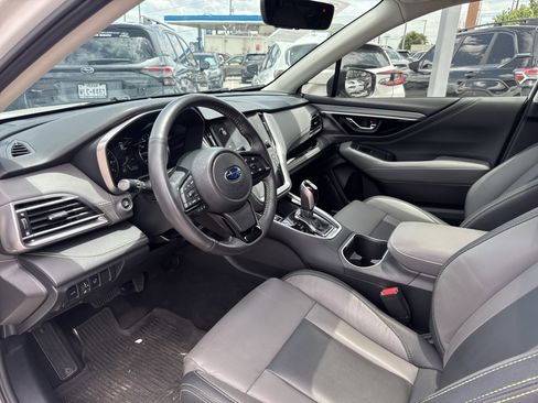 Used 2025 Subaru Outback Onyx Edition AWD/4WD image 22