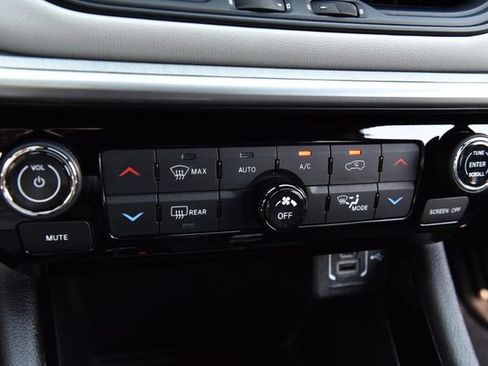 Used 2025 Jeep Compass Limited AWD/4WD image 16