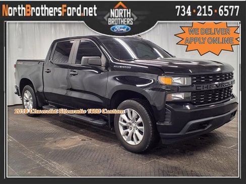 Used 2019 Chevrolet Silverado 1500 Custom w/ Custom Value Package image 1