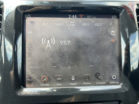 Used 2022 Jeep Cherokee Limited AWD/4WD image 13
