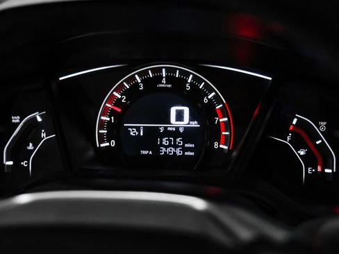 Used 2018 Honda Civic Sport image 16