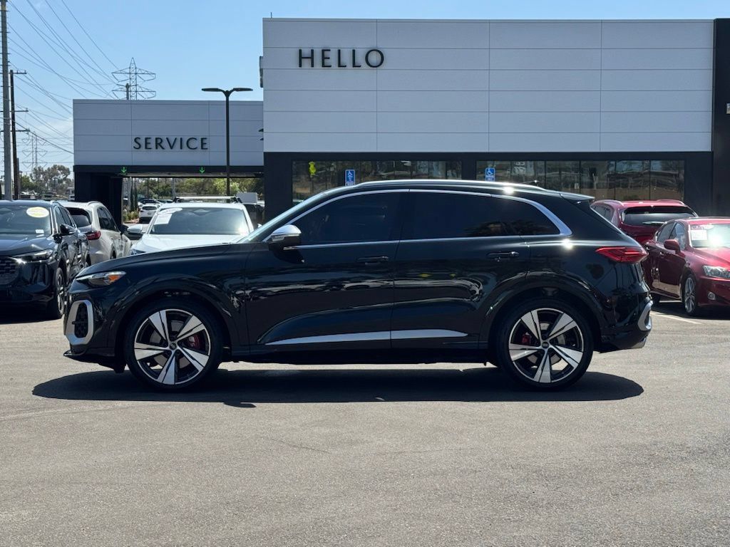Used 2025 Audi SQ5 Prestige AWD/4WD image 6