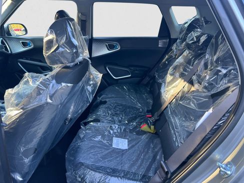 New 2025 Kia Soul LX image 11
