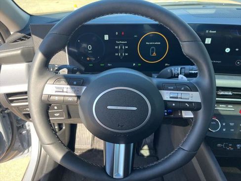 Used 2025 Hyundai Sonata Limited image 10