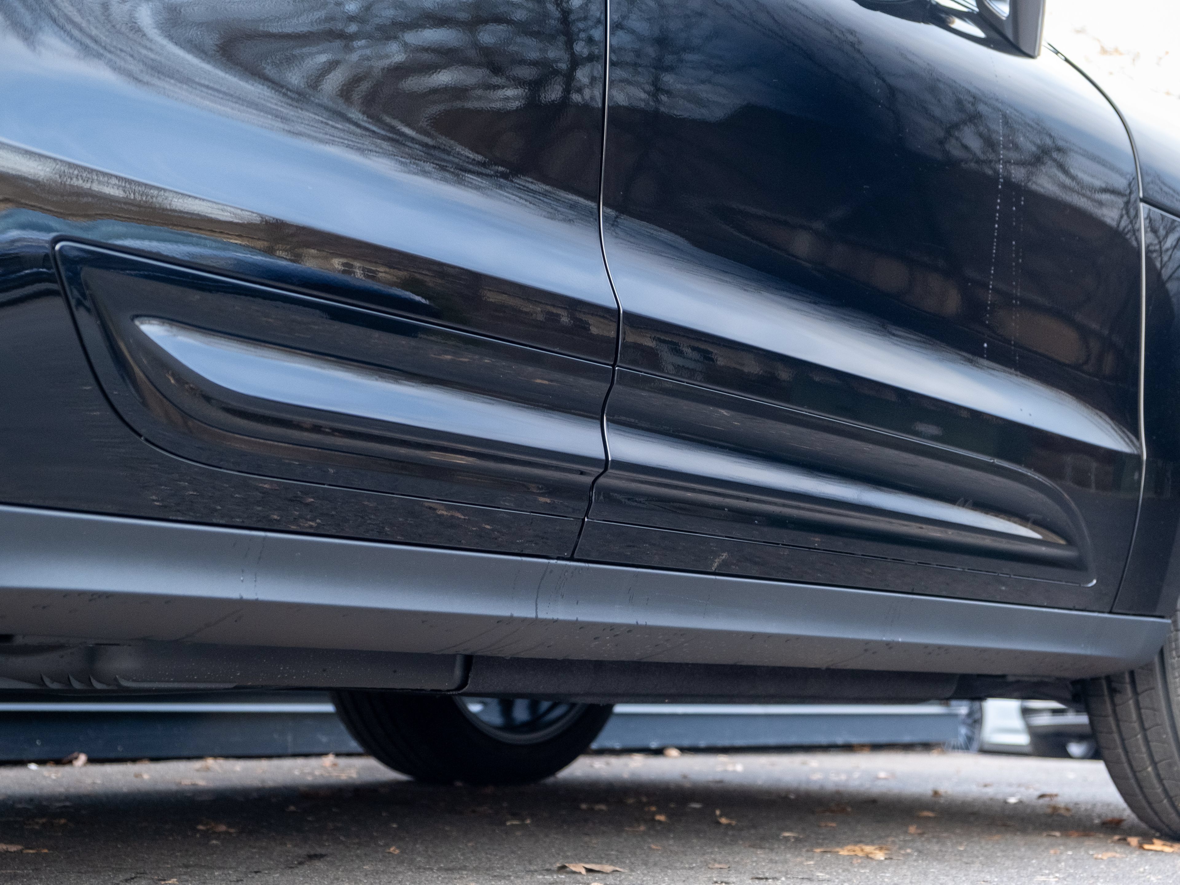 Certified 2026 Porsche Macan Turbo AWD/4WD image 22