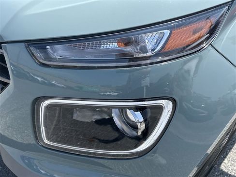 New 2025 Hyundai Venue Limited image 16