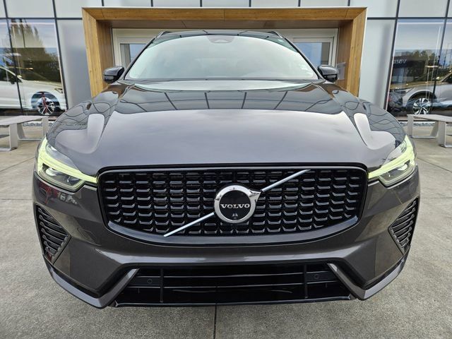 Certified 2023 Volvo XC60 B5 Ultimate w/ Climate Package AWD/4WD image 2
