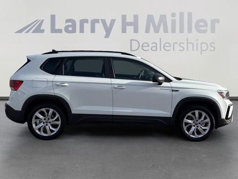 Used 2023 Volkswagen Taos S w/ Driver Assistance Package image 7