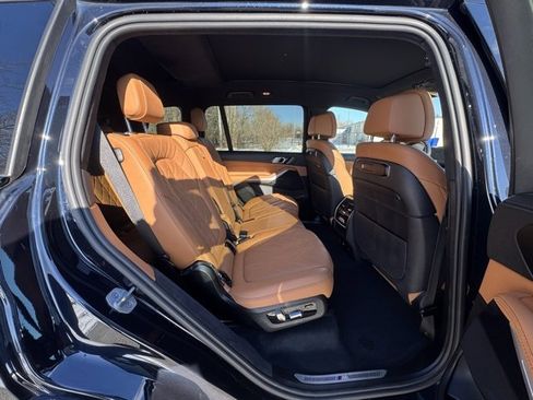 Used 2023 BMW X7 xDrive40i w/ M Sport Package image 20