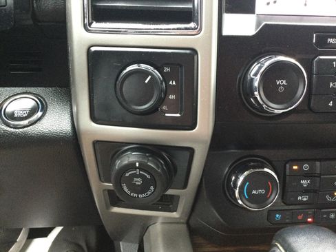 Used 2019 Ford F150 Lariat AWD/4WD image 13