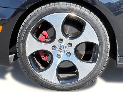 Used 2012 Volkswagen Golf 2-Door FWD image 11