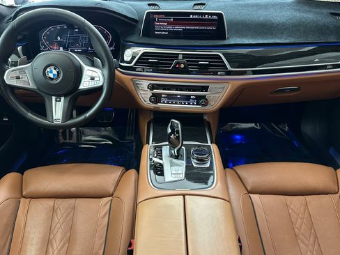 Used 2020 BMW 750i xDrive w/ Executive Package AWD/4WD image 15
