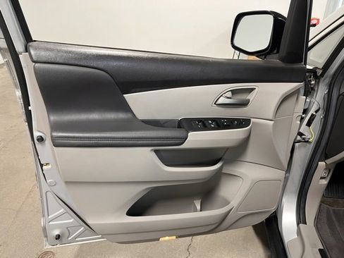 Used 2012 Honda Odyssey EX image 22
