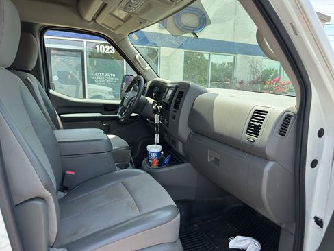 Used 2016 Nissan NV 2500 SV w/ Technology Package RWD image 10