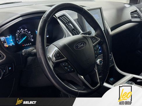 Used 2023 Ford Edge SEL AWD/4WD image 11