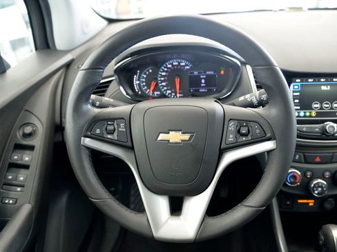 Used 2019 Chevrolet Trax LT w/ Driver Confidence Package image 18
