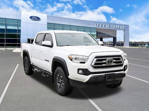 Used 2021 Toyota Tacoma SR5 w/ Trail Edition AWD/4WD image 6
