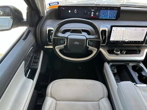 Used 2025 Ford Expedition Max Platinum w/ Driver's Package AWD/4WD image 13