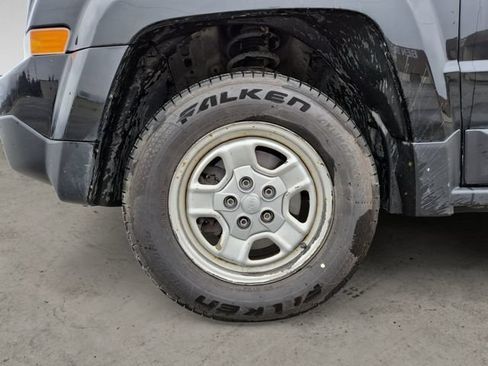 Used 2017 Jeep Patriot Sport w/ Power Value Group AWD/4WD image 9