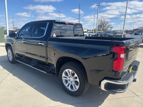 Used 2022 Chevrolet Silverado 1500 LTZ AWD/4WD image 5
