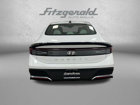 Used 2025 Hyundai Sonata SE FWD image 4