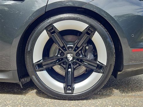 Certified 2025 Porsche Taycan image 11