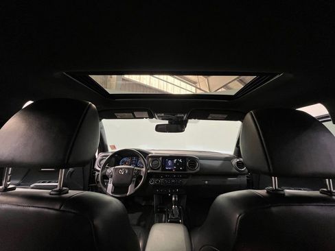 Used 2019 Toyota Tacoma TRD Off-Road image 23