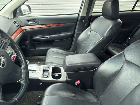 Used 2012 Subaru Outback 2.5i Limited w/ Moonroof Pkg image 8