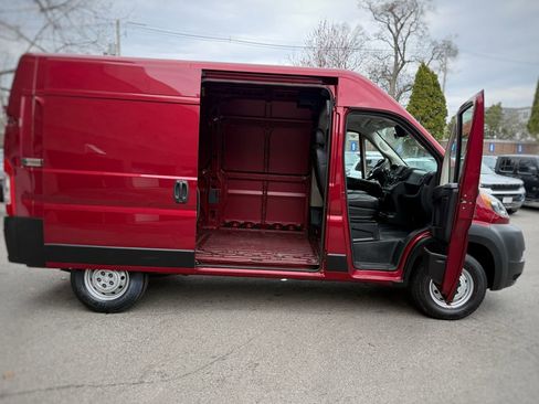 Used 2022 RAM ProMaster 2500 w/ Driver Convenience Group image 17
