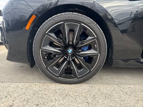 Used 2024 BMW 740i xDrive 740i xDrive image 27