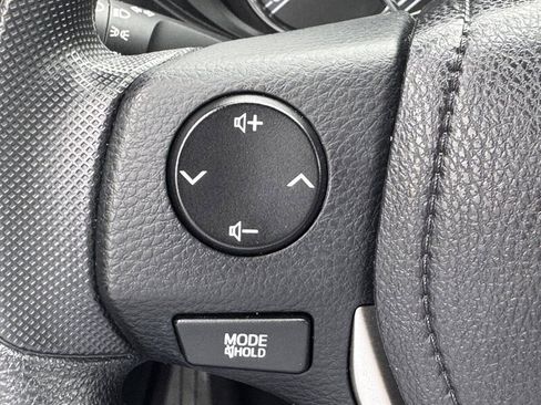 Used 2015 Toyota Corolla L image 25