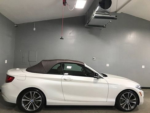 Used 2015 BMW 228i xDrive Convertible image 4