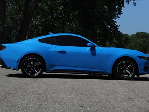 Used 2024 Ford Mustang Coupe RWD image 8