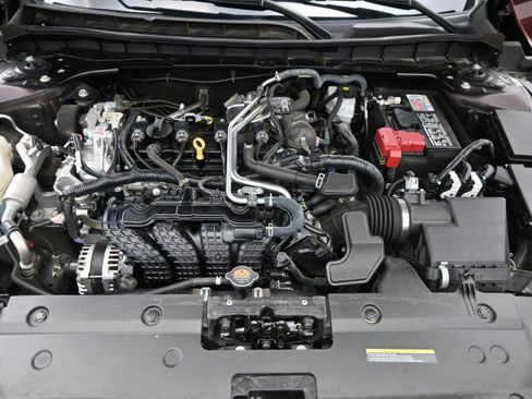 Used 2025 Nissan Altima 2.5 SV FWD image 19