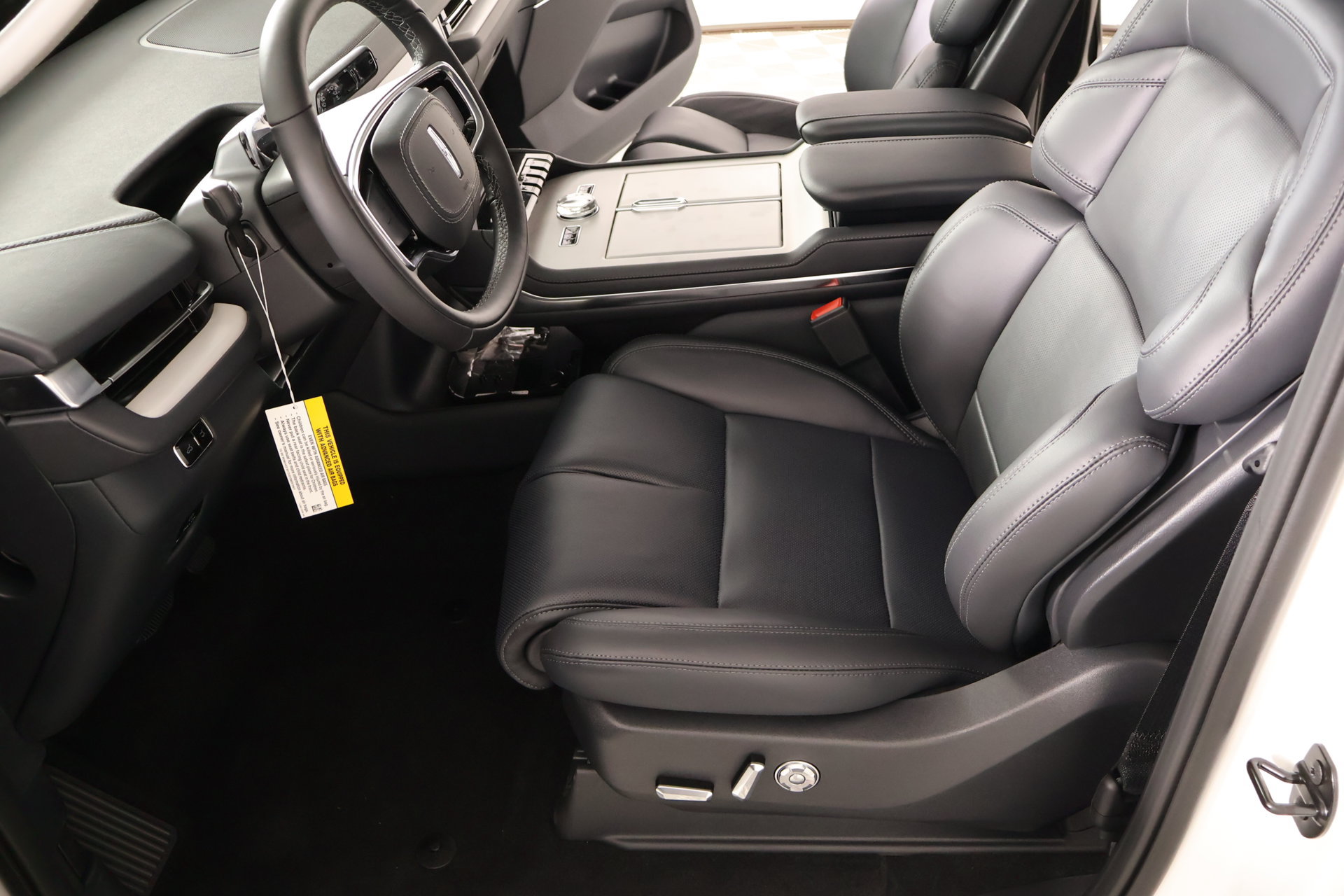New 2026 Lincoln Navigator Premiere AWD/4WD image 11