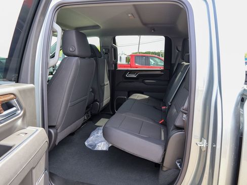 New 2026 GMC Sierra 3500 SLE w/ SLE Value Package image 11